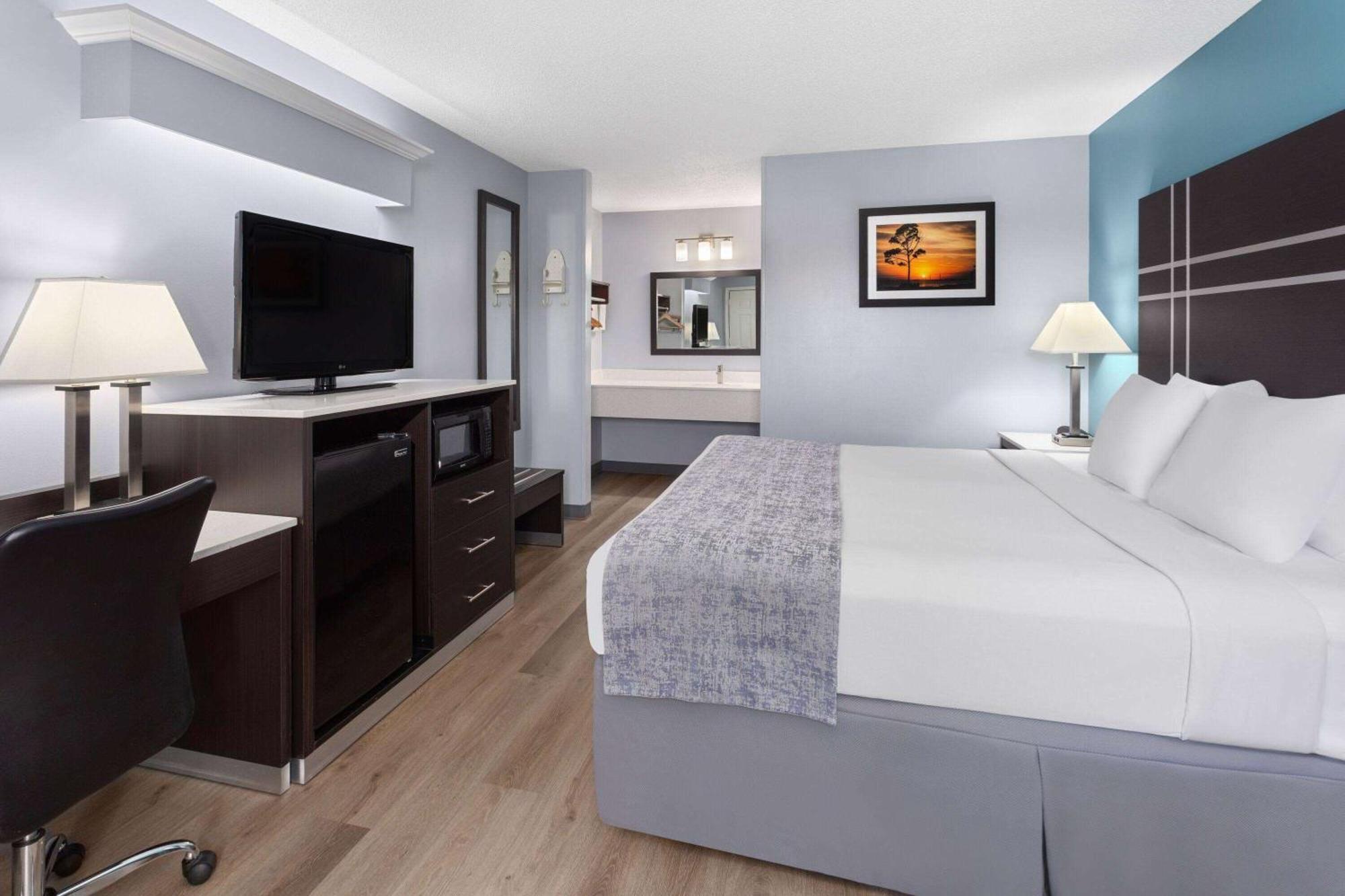 Baymont By Wyndham Brunswick Ga Hotel Ngoại thất bức ảnh