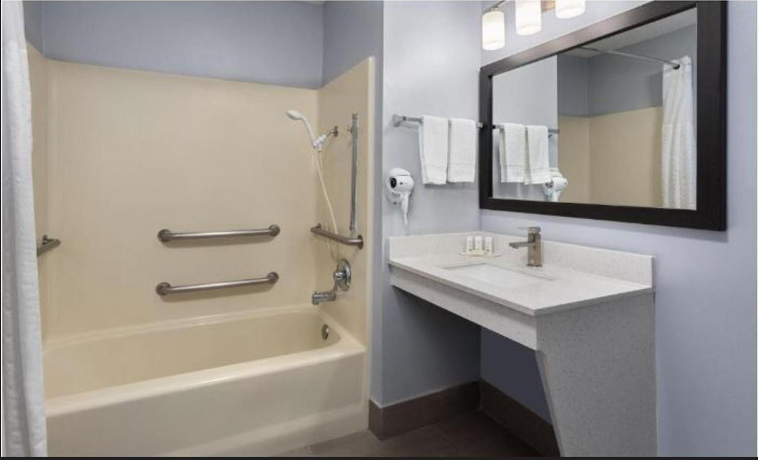 Baymont By Wyndham Brunswick Ga Hotel Ngoại thất bức ảnh